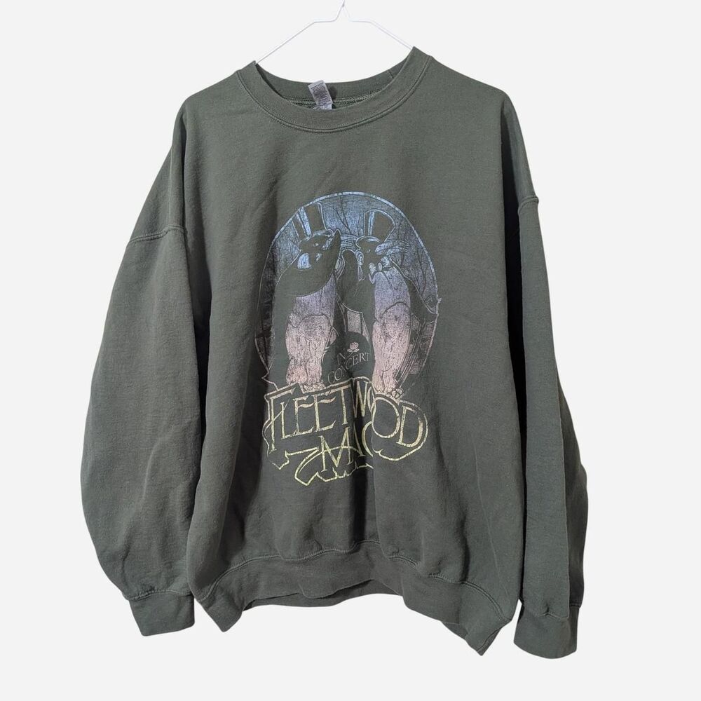 Fleetwood Mac Green Pullover Graphic Tee Merch With "FLEETWOOD MAC"